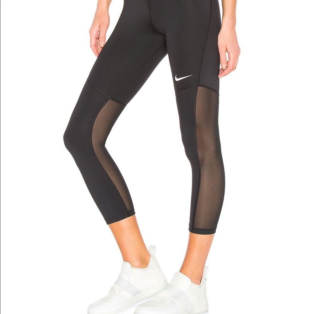 Nike Dri-fit fly victory crop leggings